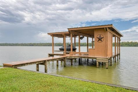 96 Lake View Drive Huntsville TX 77320