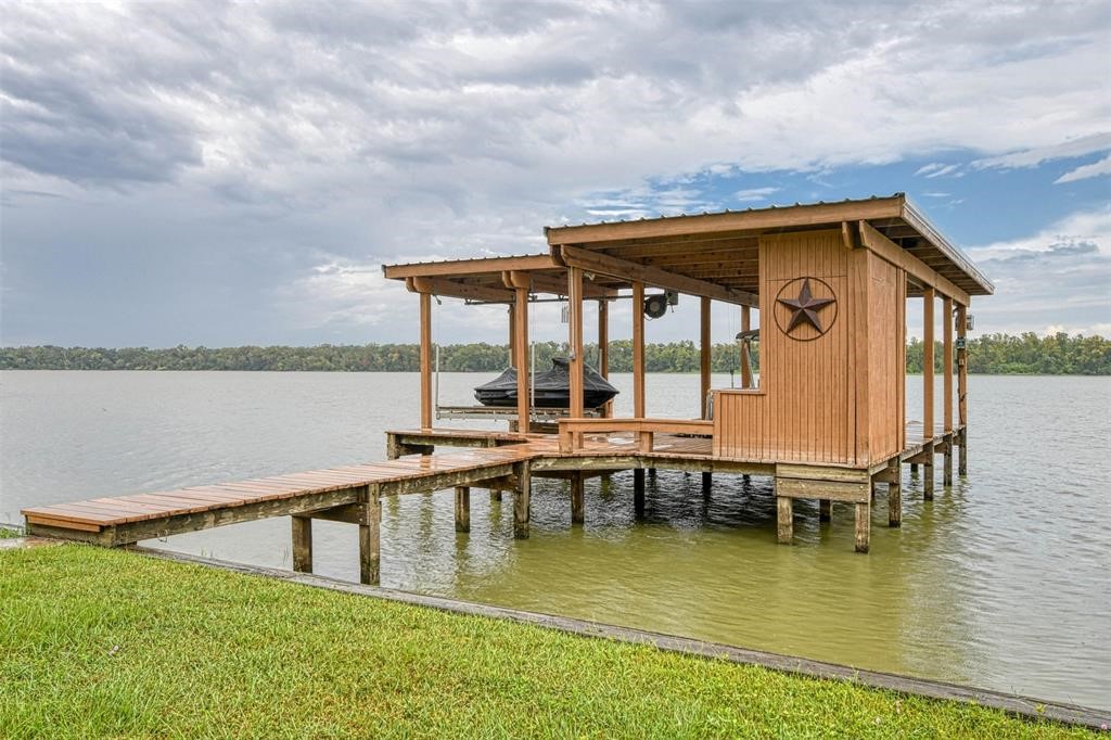 96 Lake View Drive Huntsville TX 77320