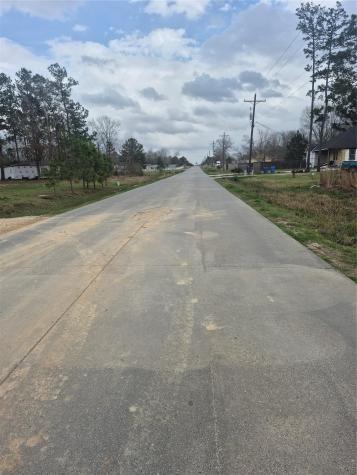 1655 Road 7000 Cleveland TX 77327