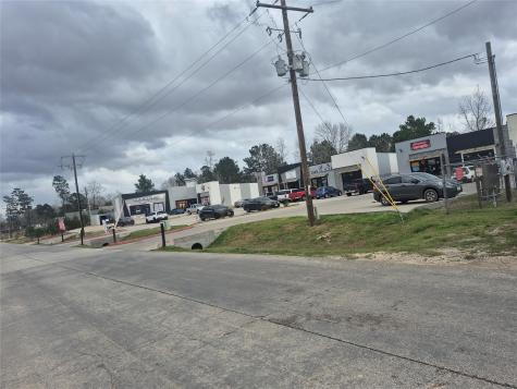 1655 Road 7000 Cleveland TX 77327