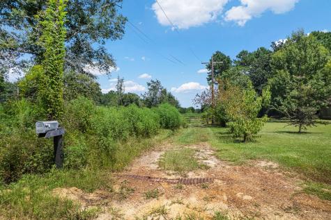 426 County Road 1420 Warren TX 77664