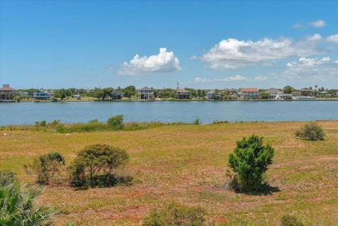 1105 Bobs Road Crystal Beach TX 77650
