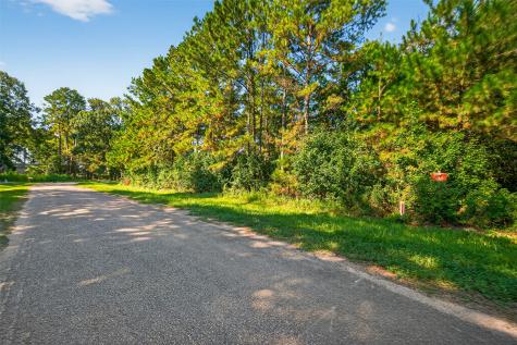 1366 County Road 3434 Cleveland TX 77327