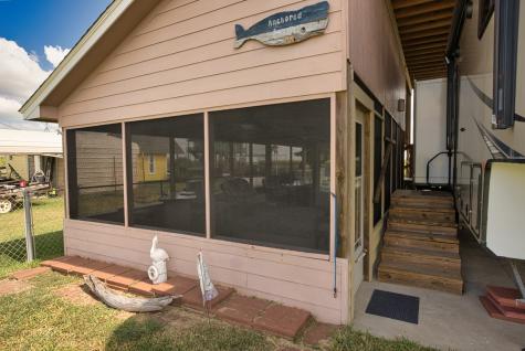 867 County Road 299 Sargent TX 77414