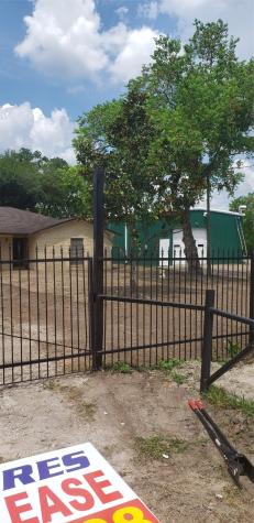 4147 Fuqua Street Houston TX 77048