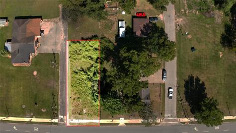 2101 N Cleveland Street Dayton TX 77535