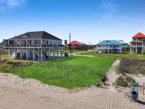 772 Bolivar Dunes Boulevard Gilchrist TX 77617