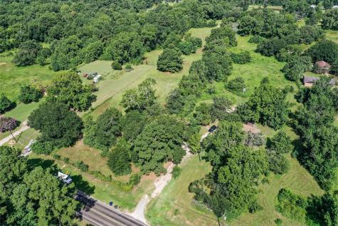 3722 Montgomery Road Huntsville TX 77340