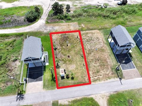 1056 Caplen Street Gilchrist TX 77617