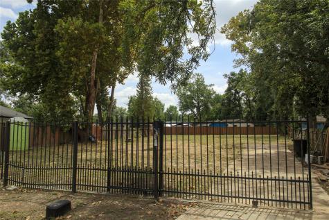 905 Fortune Street Houston TX 77088