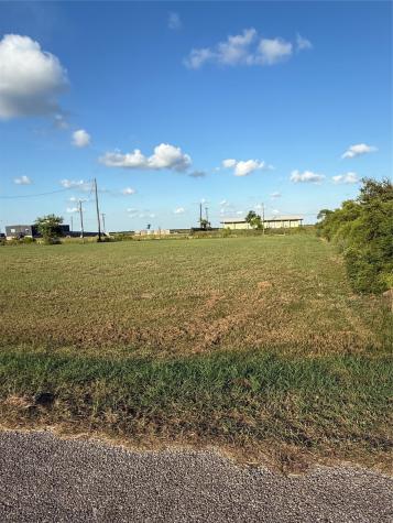 131 County Road 299 Heron N Sargent TX 77414