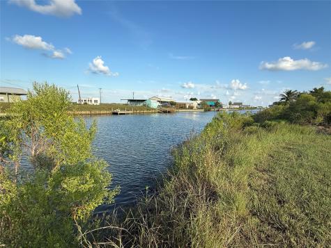 131 County Road 299 Heron N Sargent TX 77414