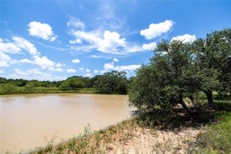 000 County Road 15aa Hallettsville TX 77964