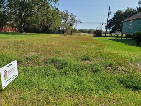 6715 Hawthorne Hitchcock TX 77563
