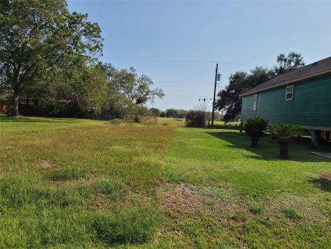 6715 Hawthorne Hitchcock TX 77563