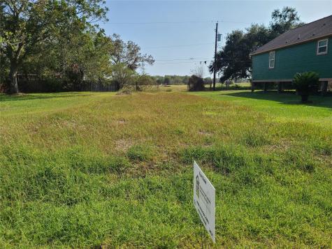 6715 Hawthorne Hitchcock TX 77563