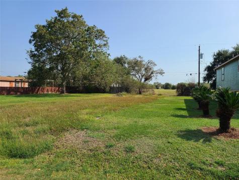 6715 Hawthorne Hitchcock TX 77563