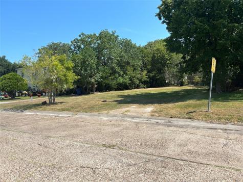 1133 7th Avenue N Texas City TX 77590
