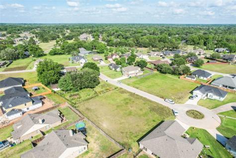 416 Buena Vista Lane West Columbia TX 77486