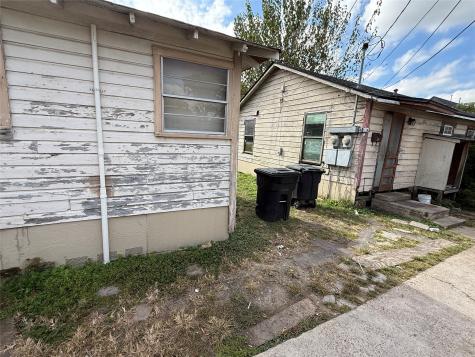 4011, 4017 Terry Street Houston TX 77009