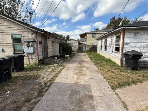 4011, 4017 Terry Street Houston TX 77009