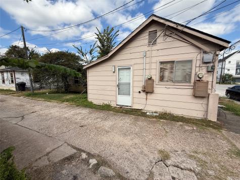 4011, 4017 Terry Street Houston TX 77009