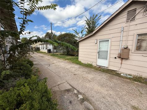 4011, 4017 Terry Street Houston TX 77009