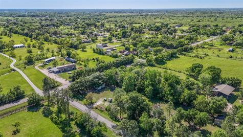 1929 County Road 215 Alvin TX 77511
