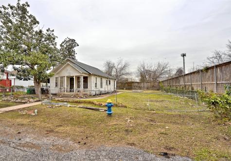 5212 Kansas Street Houston TX 77007