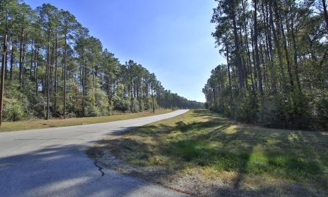 12-22-58 Grey Feather Road Huntsville TX 77340