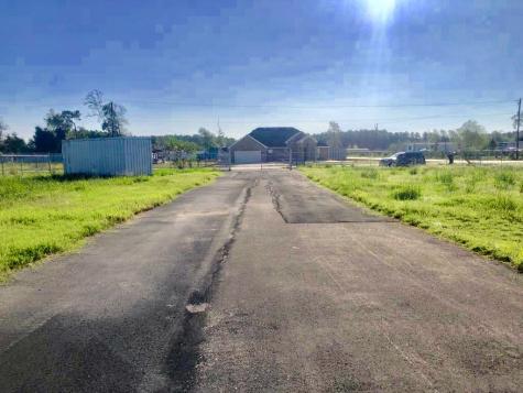275 County Road 5022 Cleveland TX 77327