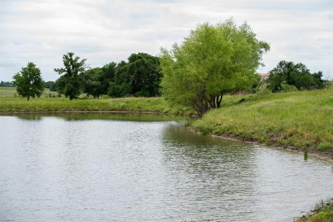 1716 Cr 469 Coupland TX 78615
