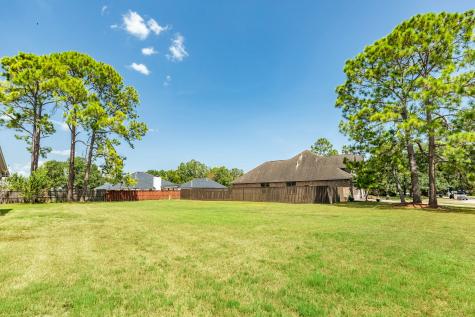 404 S Amherst Drive West Columbia TX 77486