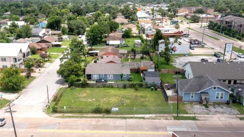 4202 Billingsley Street Houston TX 77009