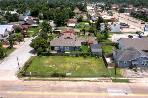 4202 Billingsley Street Houston TX 77009