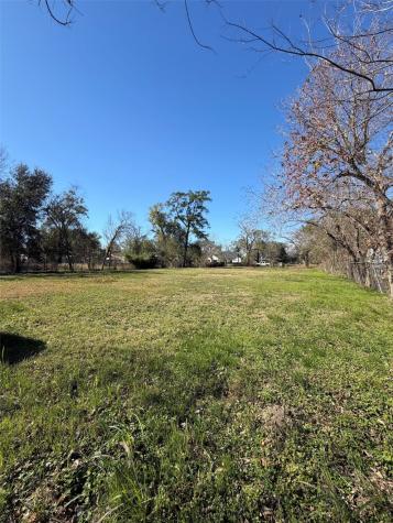 1031 Niagara Street Houston TX 77051