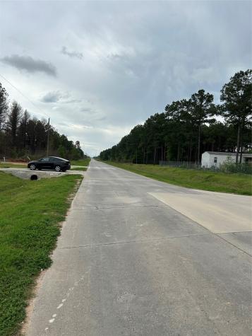 1760 Road 5018 Cleveland TX 77327