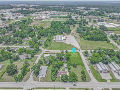 317 Woodson Street Willis TX 77378