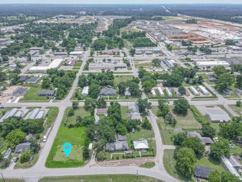 317 Woodson Street Willis TX 77378