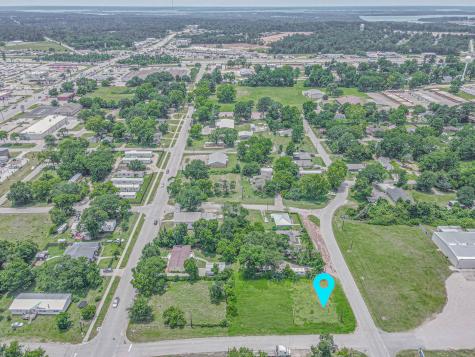 317 Woodson Street Willis TX 77378