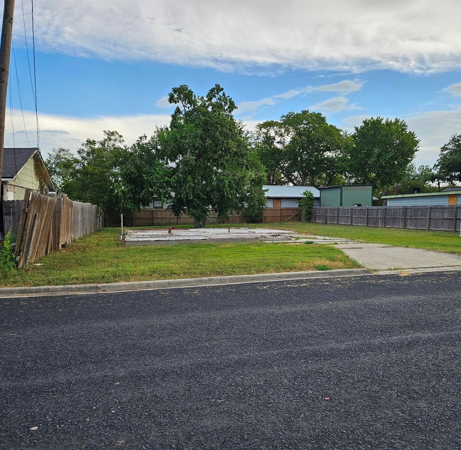 1003 E Virginia Avenue Victoria TX 77901