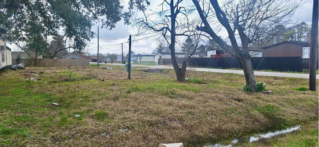 602 Reuben White Drive Crosby TX 77532