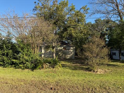 1809 S Main Street Highlands TX 77562