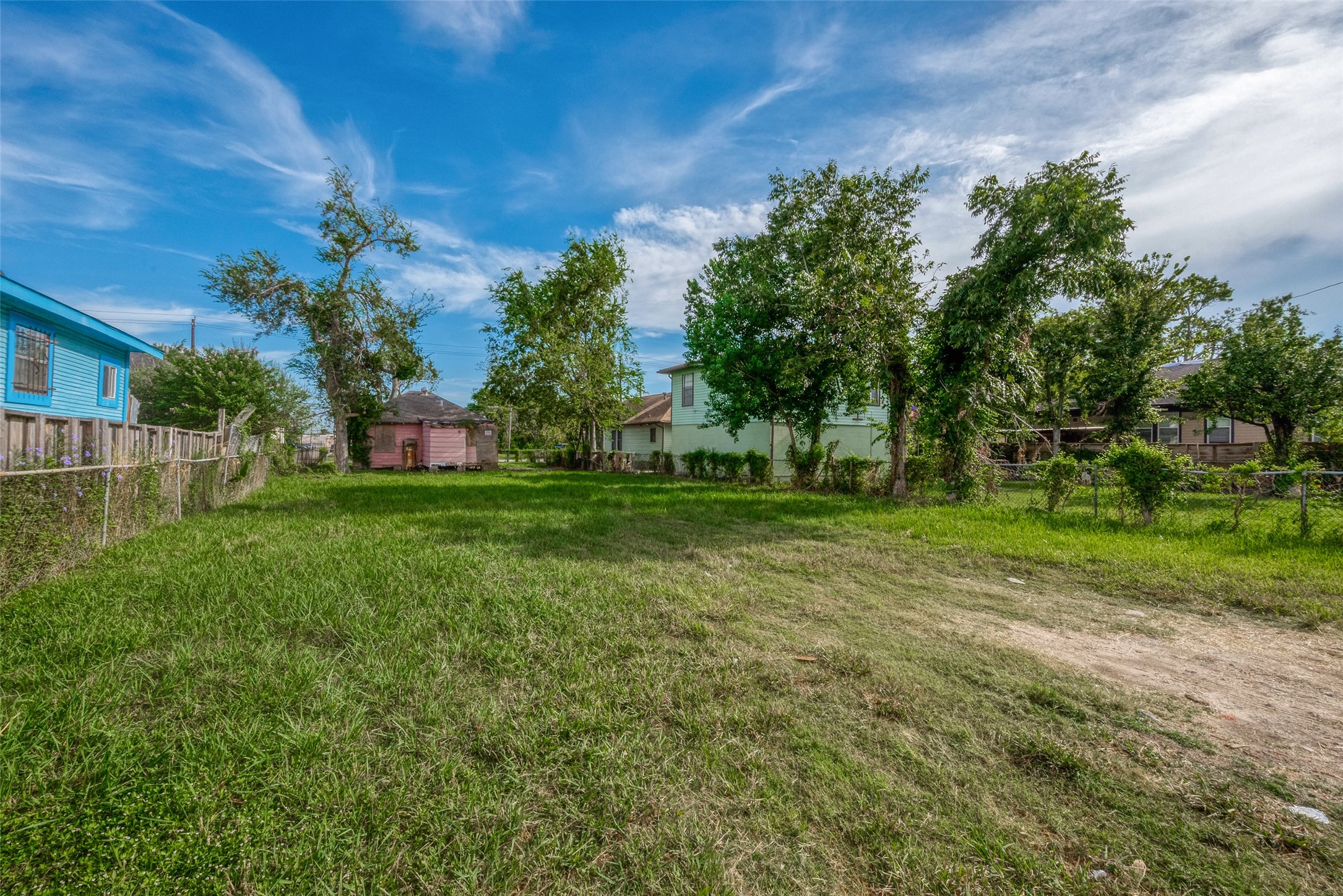 1126 Luzon Street Houston TX 77009