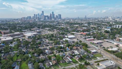 1126 Luzon Street Houston TX 77009