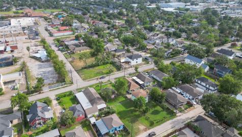 1126 Luzon Street Houston TX 77009