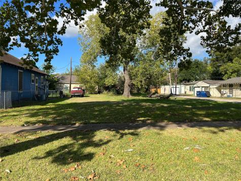 705 Mill King Jr Street Texas City TX 77590