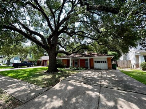2019 Saxon Drive Houston TX 77018