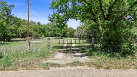 889 County Road 238 Cameron TX 76520