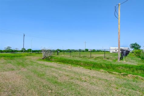2024 Highway 87 Port Bolivar TX 77650